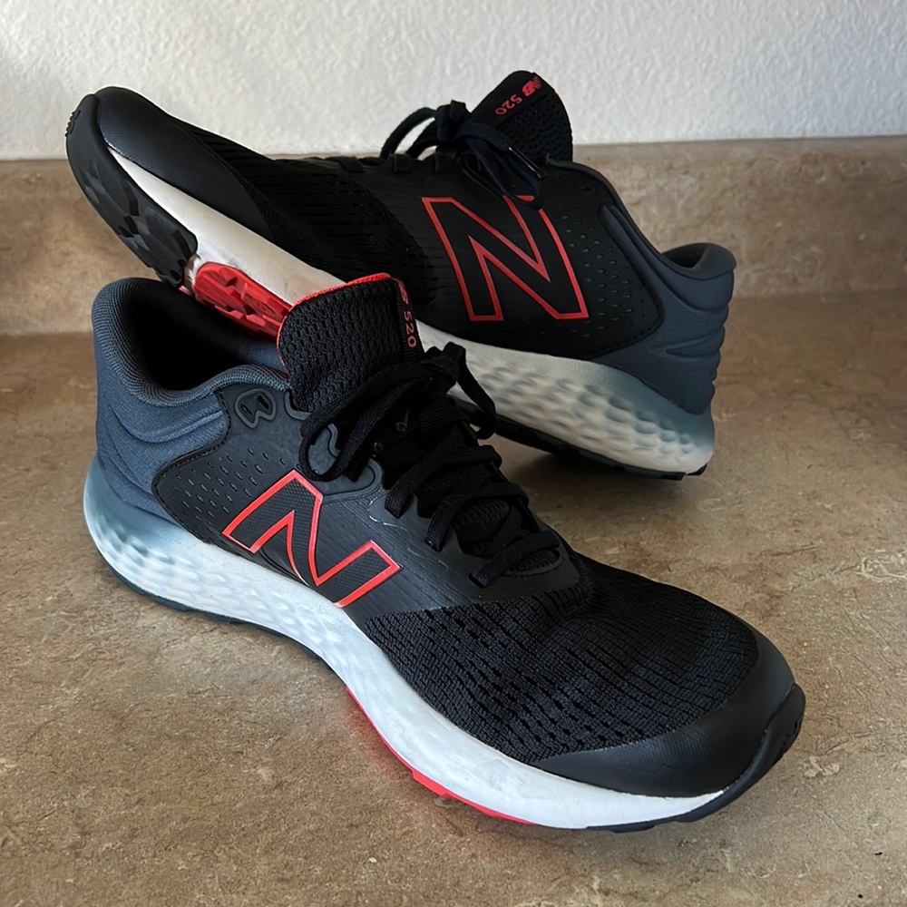 New Balance 520